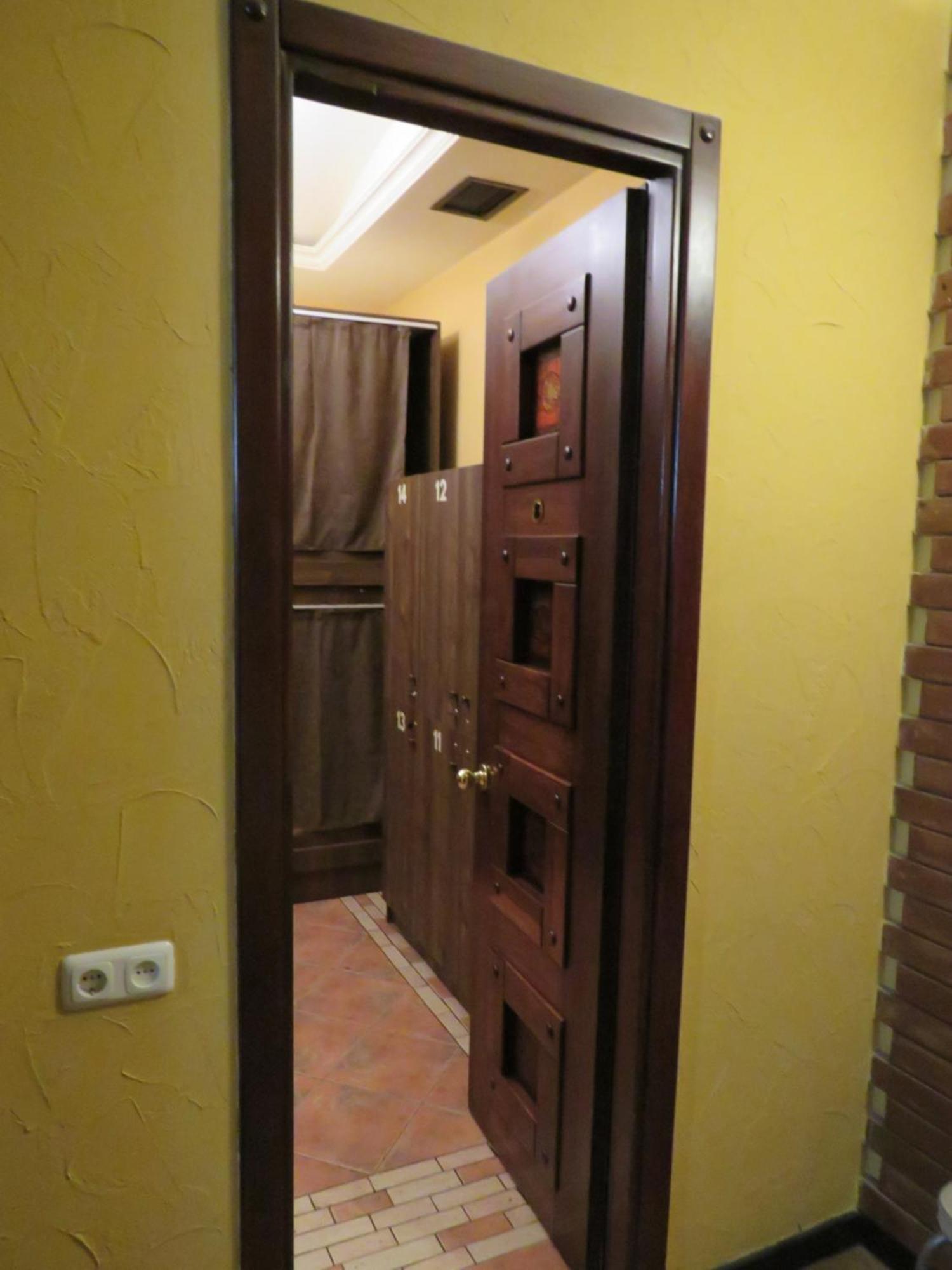 Hostel Jan In The Very Center Ереван Экстерьер фото