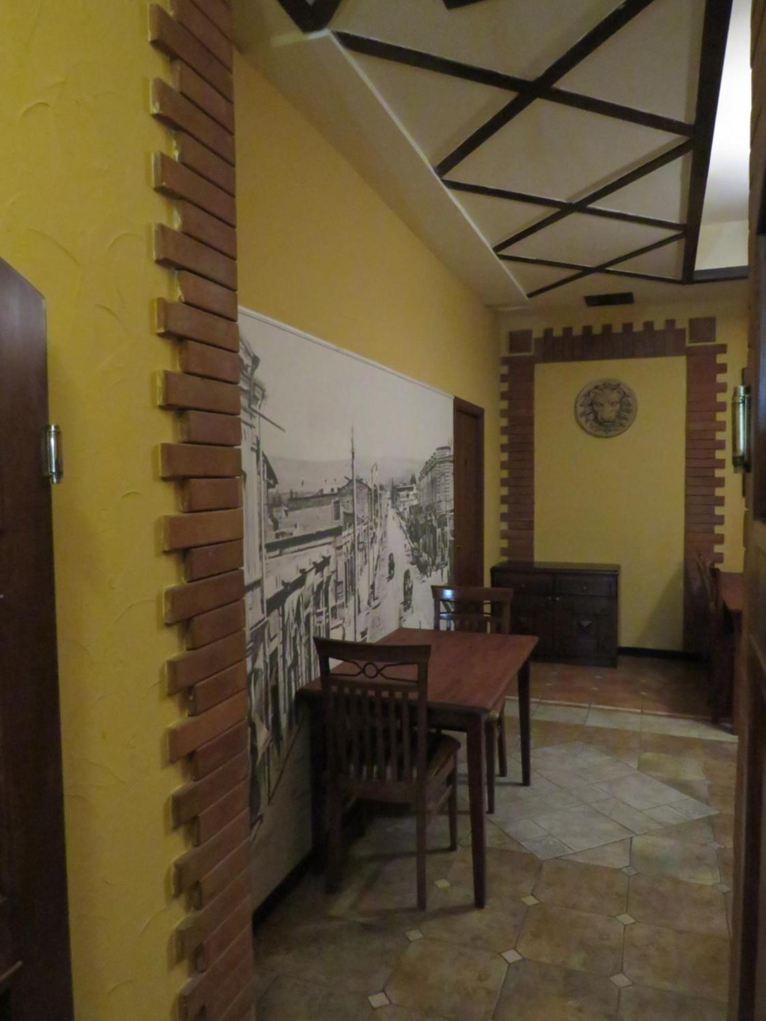Hostel Jan In The Very Center Ереван Экстерьер фото
